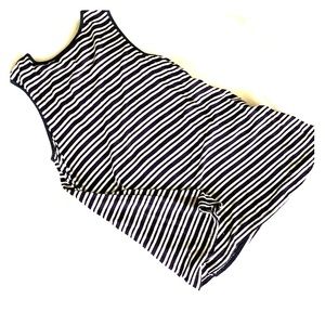 Navy/white sleeveless top